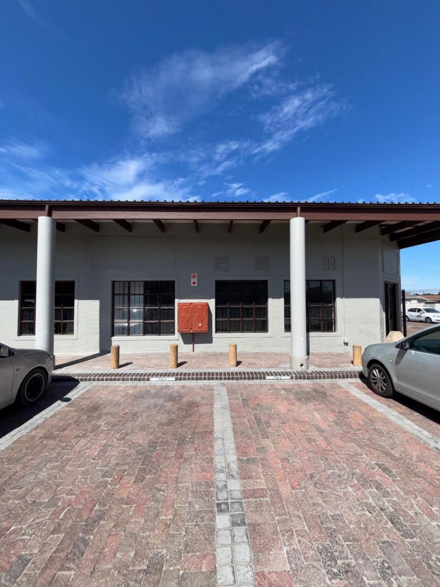 To Let commercial Property for Rent in Peerless Park West Western Cape